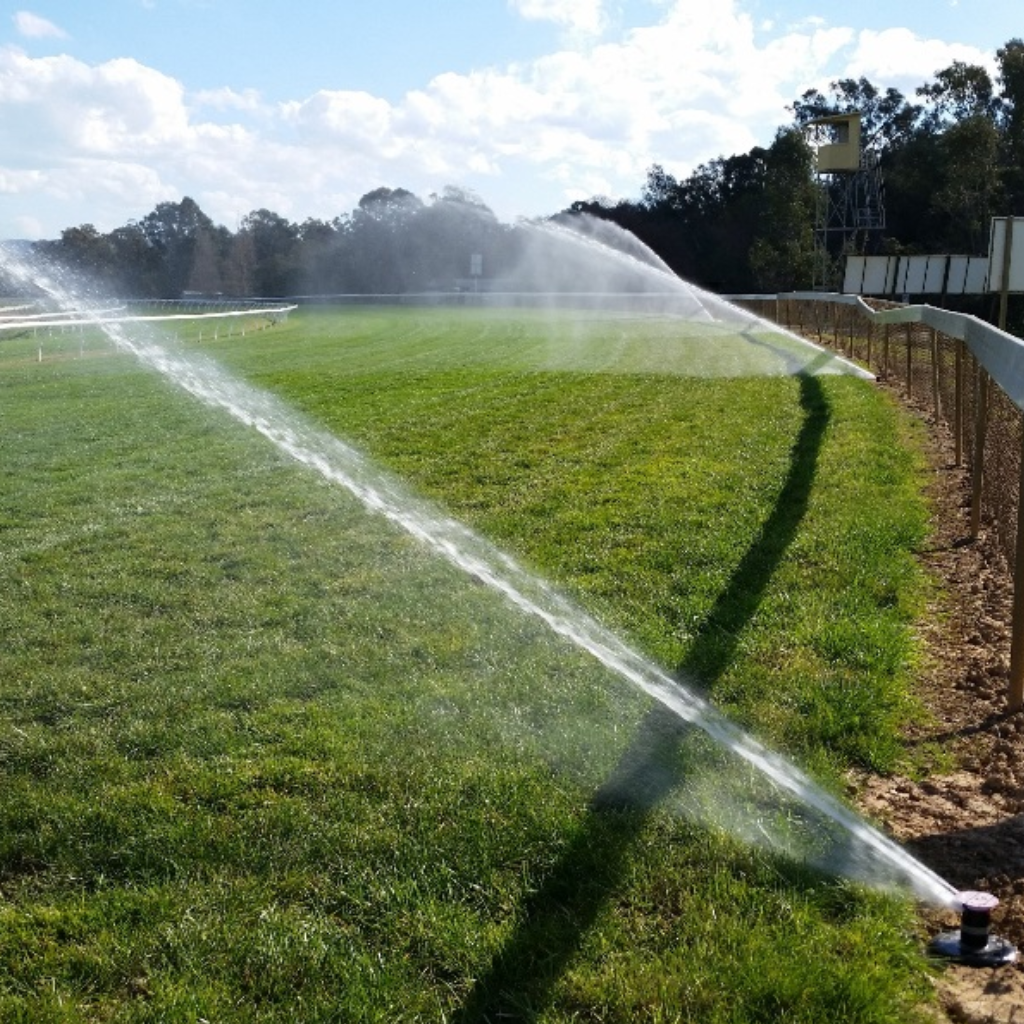 irrigação de pista de hípica